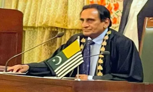 Acting President AJK visits Gurdwara Kartarpur