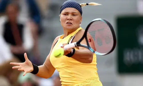 Shnaider reaches maiden Grand Slam quarter-final with upset victory over Keys