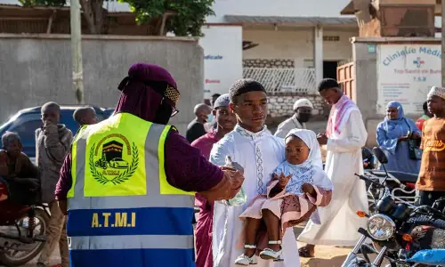 Ebola had &lsquo;big head-start&rsquo; but response catching up: WHO