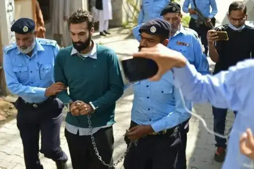 نور مقدم کیس: سپریم کورٹ نے ظاہر جعفر کی نظرثانی درخواست مسترد کرتے ہوئے سزائے موت برقرار رکھی