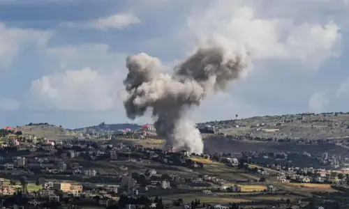 Israeli strikes kill 10 people in Gaza