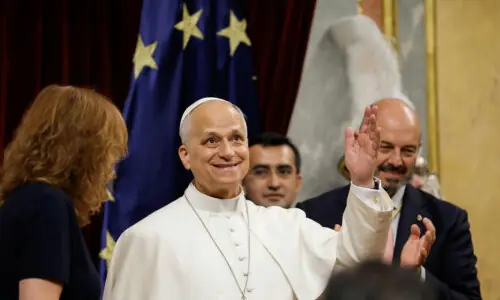 Pope urges action on &lsquo;tragic drama&rsquo; of migration