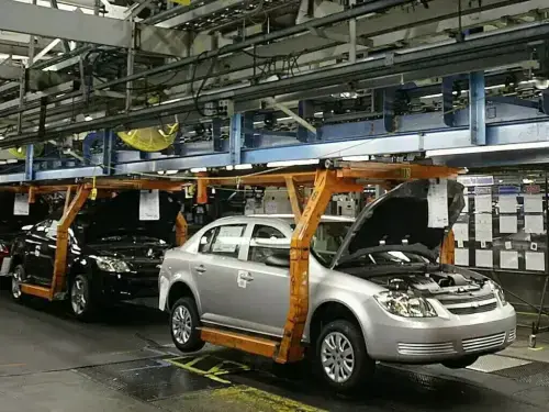India clears way for self-driving, safety car tech to reduce road deaths