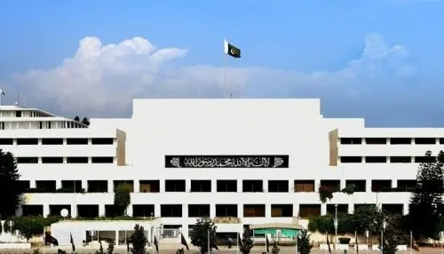 Protest demo outside parliament: Govt employees for incorporating demands into budget
