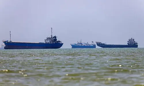 US lifts Iran ports blockade