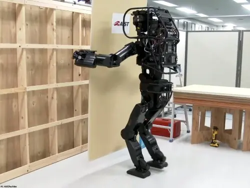 The robots are not waiting