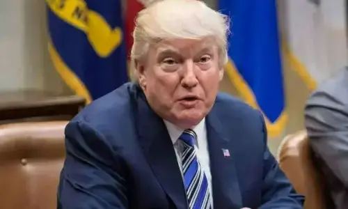 Trump heaps praise on Pakistan for mediation