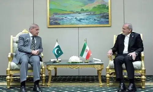 PM confers CPSP&rsquo;s honorary fellowship upon Pezeshkian