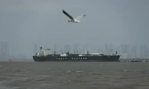 Hormuz traffic sees sharp uptick but not back to normal