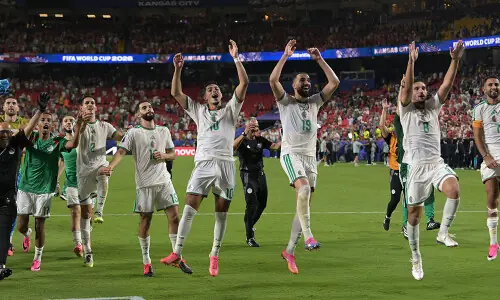 Austria, Algeria reach World Cup knockouts after 3-3 thriller