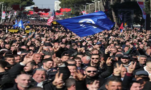 Albania protesters keep up pressure over Trump-linked project