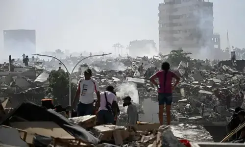 Thousands still missing after Venezuela quakes