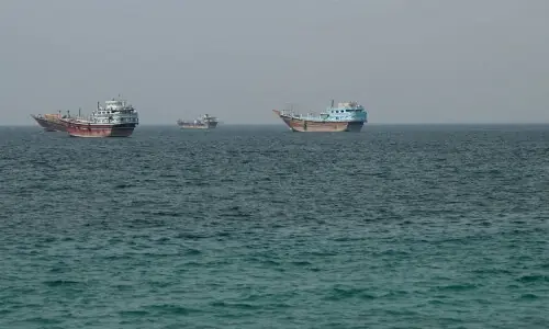 Iran and US agree to halt attacks and renew talks, Axios reports