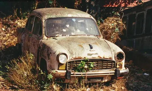 New Delhi offers residents $1,000 to scrap old cars for EVs to curb air pollution