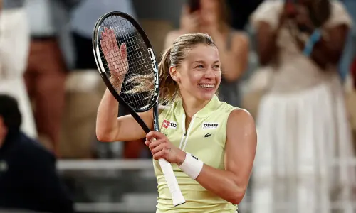 Chwalinska tumbles out of Wimbledon after fall on match point