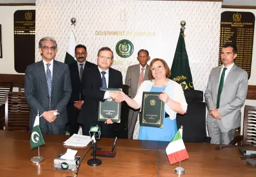 پاکستان اور اٹلی کے درمیان زرعی مہارتوں کے فروغ کے لیے دو کروڑ یورو قرض کے معاہدے پر دستخط