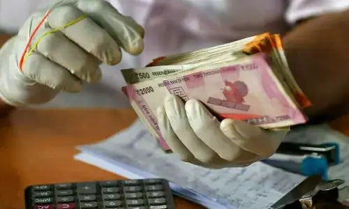 India's inflation may stay contained in coming months as commodity prices ease, govt report says