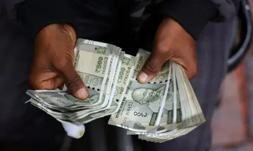 Indian rupee weakness to persist despite RBI measures to bring in dollars: Reuters poll