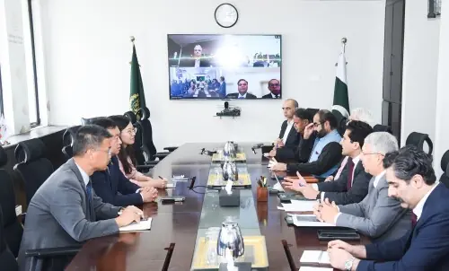 Chinese firm proposes investment in Pakistan's oil, refinery and offshore energy sectors