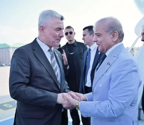 PM Shehbaz arrives in Istanbul on bilateral visit to strengthen Pakistan-T&uuml;rkiye ties
