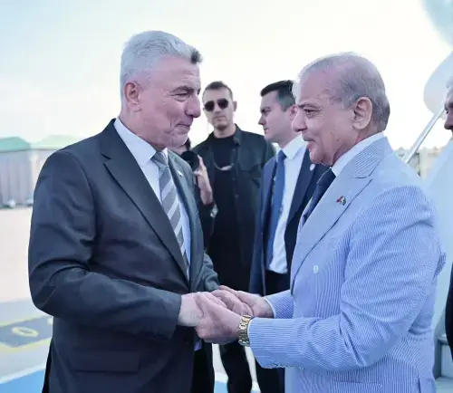 PM arrives in Istanbul