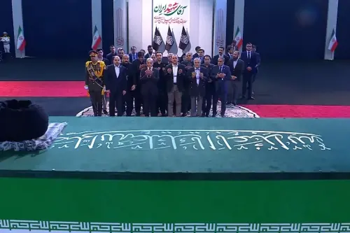 وزیراعظم اور آرمی چیف کی ایرانی شہید سپریم لیڈر آیت اللہ سید علی خامنہ ای کے جنازے میں شرکت