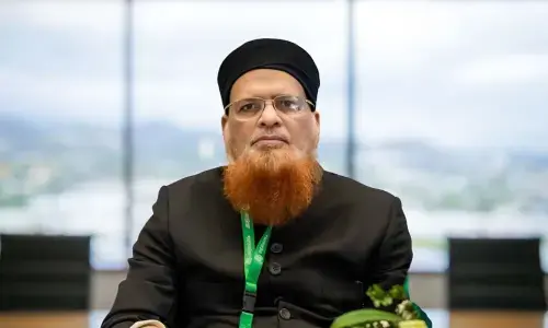 کرپٹو کرنسی سے خرید و فروخت جائز نہیں، مفتی تقی عثمانی کا فتویٰ