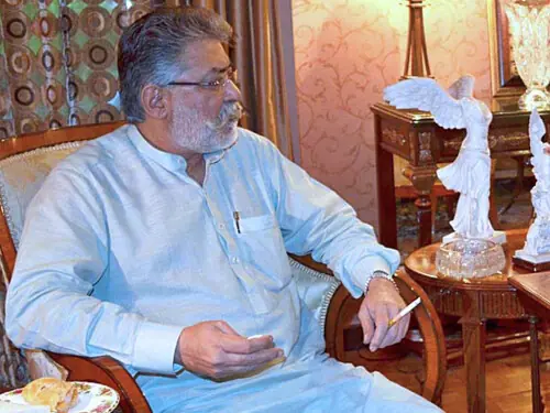 Custodian of Eidgah Sharif meets Pir Pagara Custodian of Eidgah Sharif meets Pir Pagara