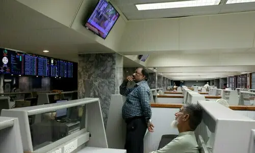 Stocks slump amid geopolitical tensions, KSE-100 down nearly 2,300 points