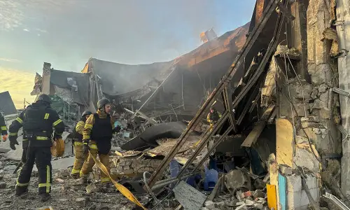 Russian missiles strike Kyiv, but no casualties, Ukrainian officials say