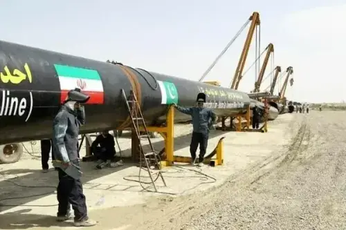 ایران اور پاکستان گیس پائپ لائن: نقصانات ثابت کرنے کے لیے نعرے نہیں، ثبوت درکار ہیں