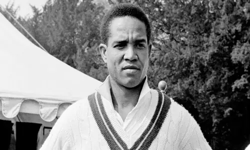 Tributes pour in for cricket great Sobers after death at 89