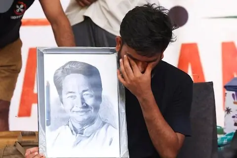 Wife of Indian activist Wangchuk asks court to move him to private hospital Wife of Indian activist Wangchuk asks court to move him to private hospital