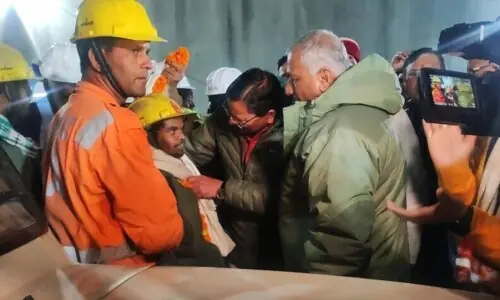 Nine dead, 15 trapped after India tunnel collapse Nine dead, 15 trapped after India tunnel collapse