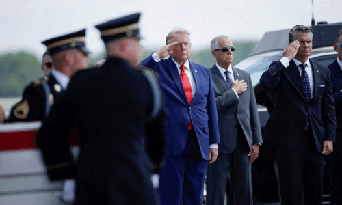 Trump attends return of US soldiers killed in Iran war