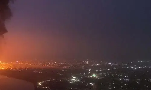 Saudi strikes target Yemen&rsquo;s Hodeidah