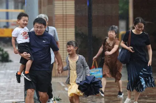 Southern China drenched as Typhoon Noul makes landfall