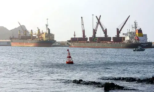 امریکی کارروائیوں میں تعطل، ایران نے بھی مشرقِ وسطیٰ میں حملے روکنے کا اعلان کر دیا