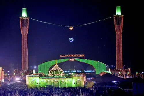 Three-day Urs of Data Ganj Bakhsh begins today