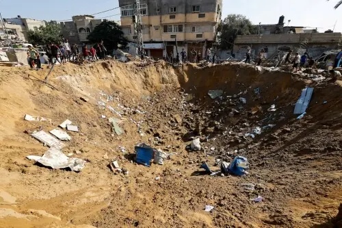 Israeli strikes kill at least four in Gaza despite Trump announcing breakthrough Israeli strikes kill at least four in Gaza despite Trump announcing breakthrough