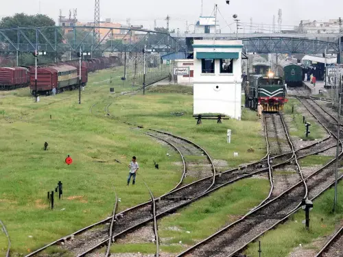 Railways retrieves 2,552 acres of encroached land Railways retrieves 2,552 acres of encroached land