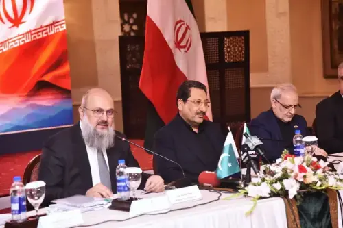 10 ارب ڈالر کا ہدف، پاکستان اور ایران کا آزاد تجارتی معاہدے پر مذاکرات تیز کرنے پر اتفاق