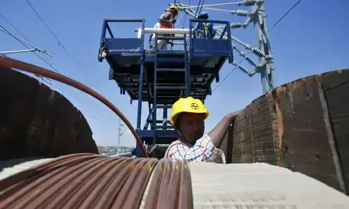 Copper rises as LME, Shanghai inventories fall; oil steadies