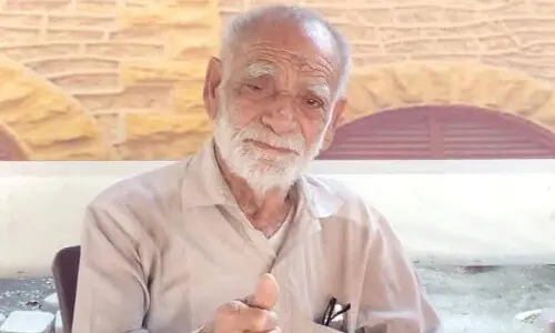 Business Recorder photojournalist Ikram Mehdi passes away at 79