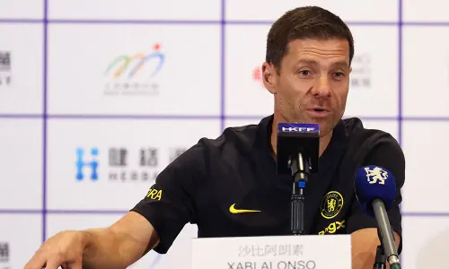 'No decision' on Mudryk future after Chelsea return: Alonso 'No decision' on Mudryk future after Chelsea return: Alonso