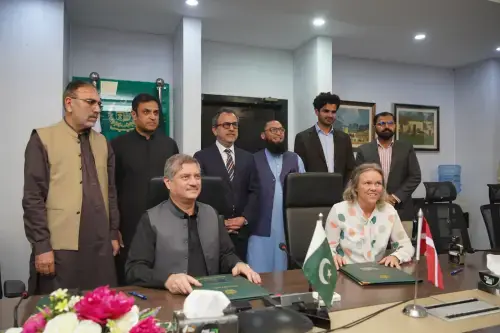 گرین انرجی کی منتقلی تیز کرنے کے لیے پاکستان اور ڈینمارک کا اسٹریٹجک توانائی تعاون کا آغاز