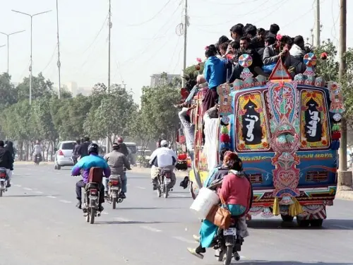 RTA approves transport reforms, plans digital meters for rickshaws