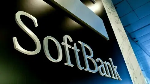 SoftBank reports first-quarter income slide, gain on Intel stake