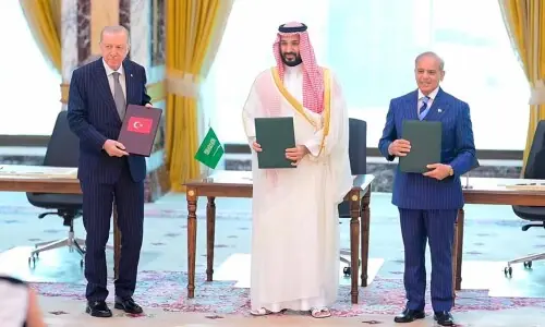 KSA, Turkiye, Pakistan sign defence deal
