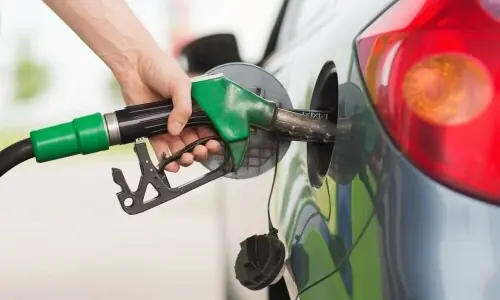 Petrol price cut by Rs2.20, HSD&rsquo;s by Rs1.50